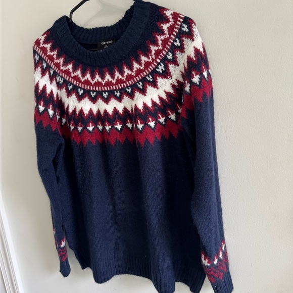 Fair Isle Embro Navy and Red Women's Crew Neck Sweater - Picture 3 of 7